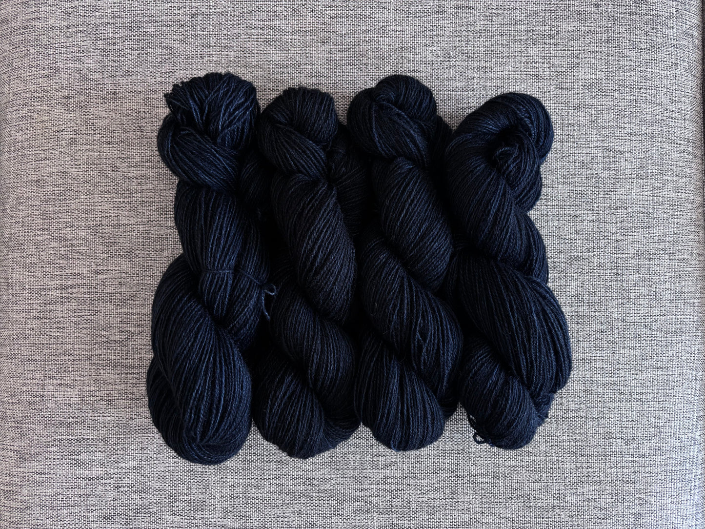 Kuusama - Finnish 100% sheep wool yarn 95g/385m, color: Starless night. Small batch!