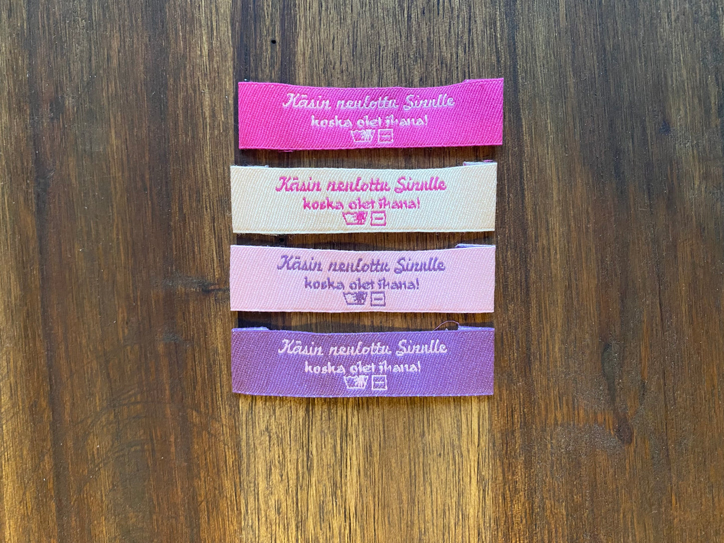 "Käsinneulottu sinulle - koska olet ihana!" - Cotton Clothing Labels for Knitted Garments – Finnish Text, 4 pcs