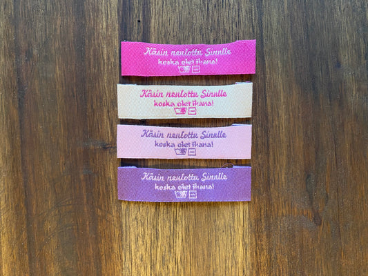 "Käsinneulottu sinulle - koska olet ihana!" - Cotton Clothing Labels for Knitted Garments – Finnish Text, 4 pcs