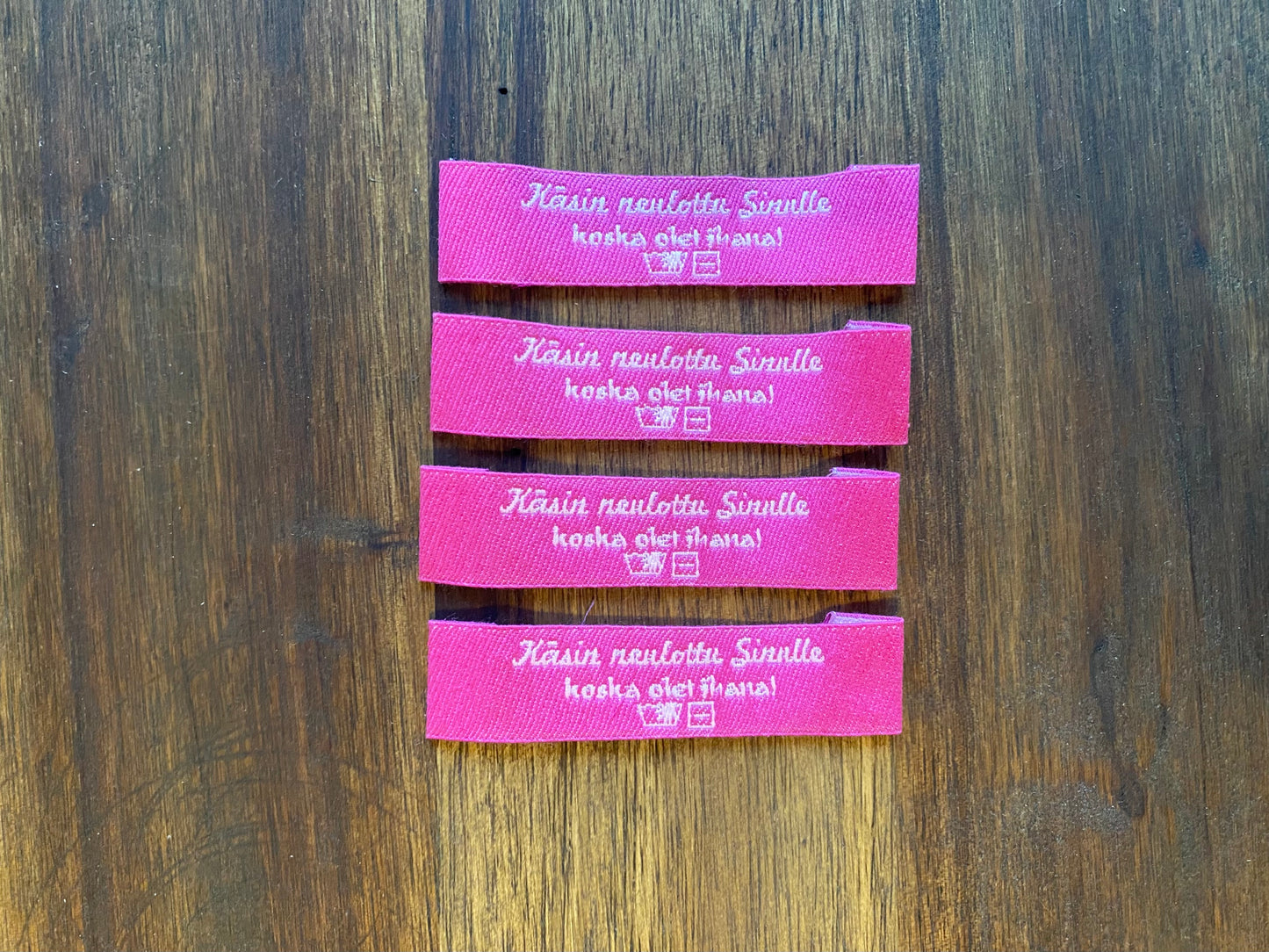 "Käsinneulottu sinulle - koska olet ihana!" - Cotton Clothing Labels for Knitted Garments – Finnish Text, 4 pcs