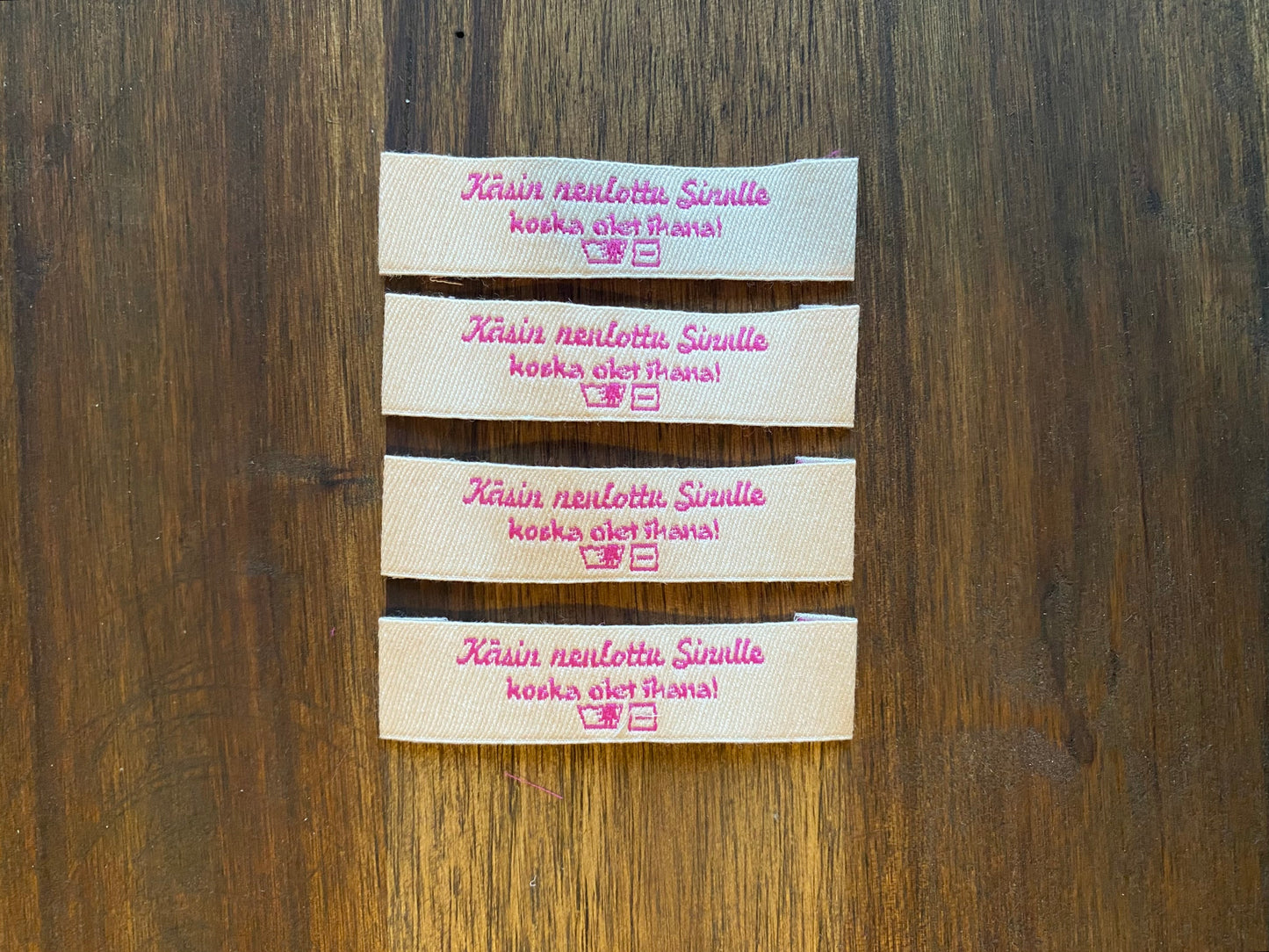 "Käsinneulottu sinulle - koska olet ihana!" - Cotton Clothing Labels for Knitted Garments – Finnish Text, 4 pcs