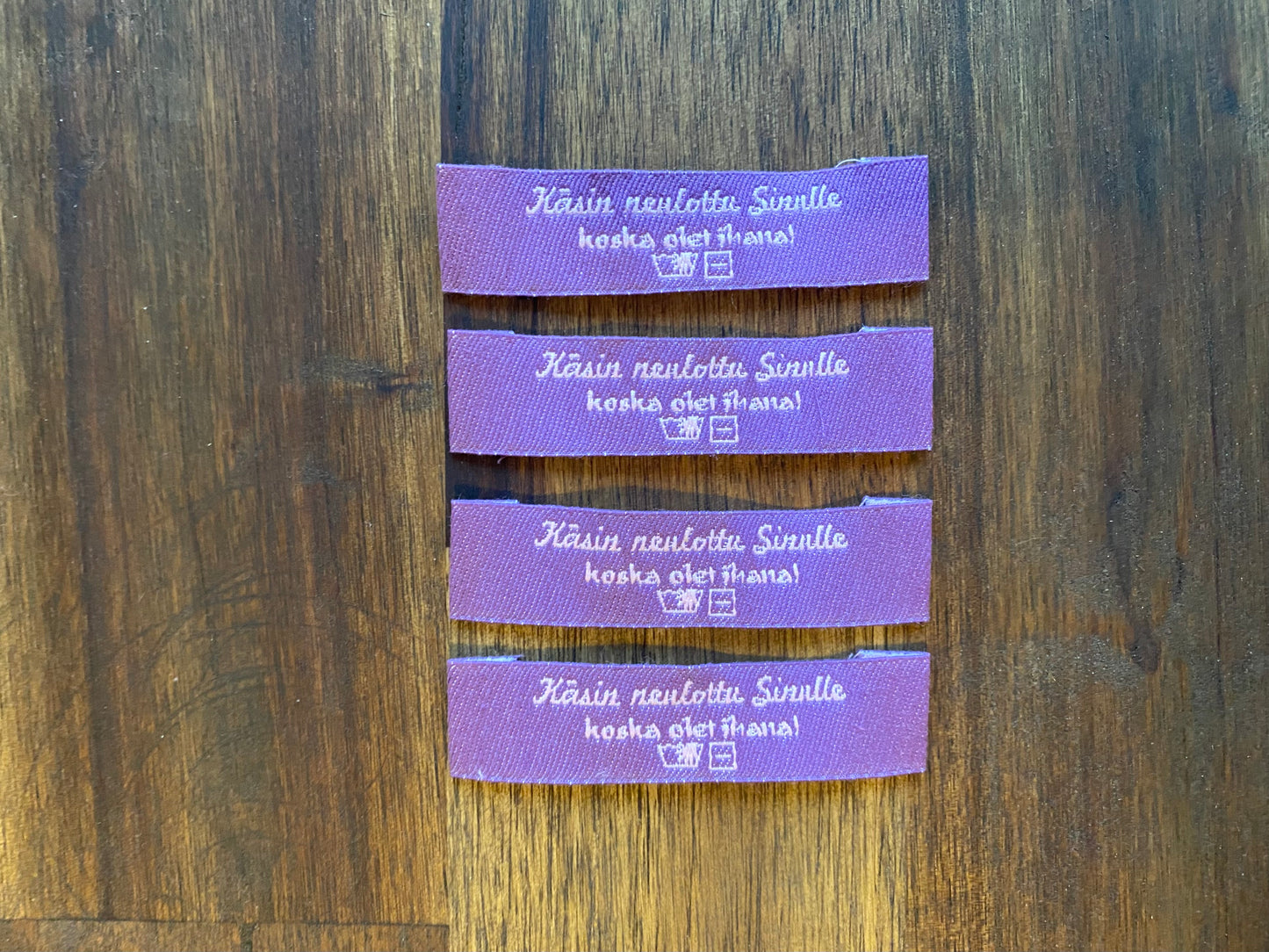 "Käsinneulottu sinulle - koska olet ihana!" - Cotton Clothing Labels for Knitted Garments – Finnish Text, 4 pcs