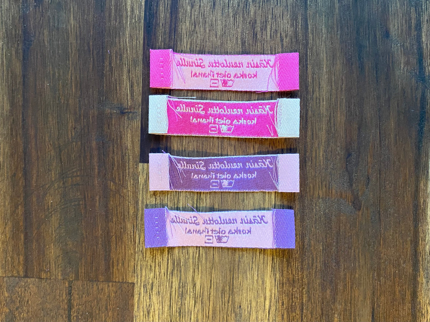 "Käsinneulottu sinulle - koska olet ihana!" - Cotton Clothing Labels for Knitted Garments – Finnish Text, 4 pcs